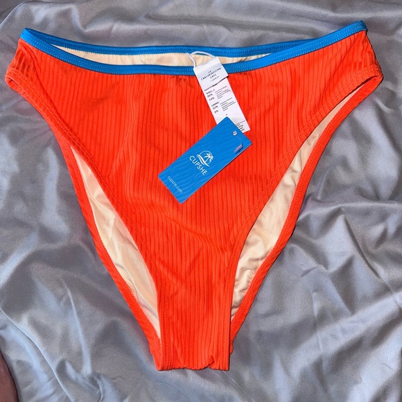 Cupshe Algeria bikini- orange- NWT- large top & medium bottom - Picture 4 of 5